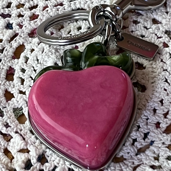 π COACH COACHTOPIA STRAWBERRY BAG CHARM π NWOT π - Picture 9 of 16
